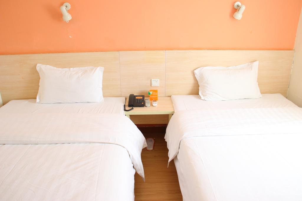 7Days Premium Guangzhou Tianhe Shipaiqiao Hotel Room photo
