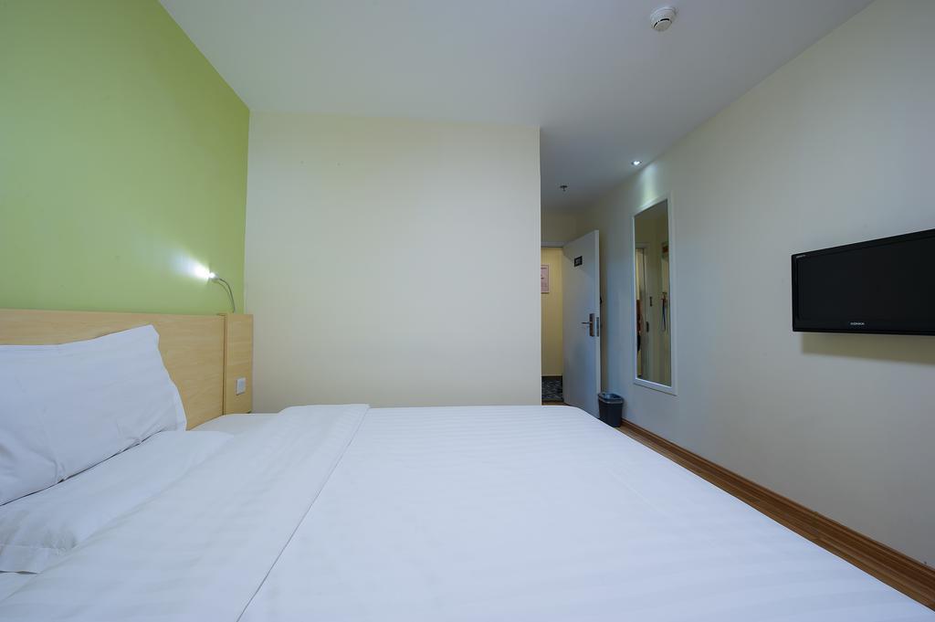 7Days Premium Guangzhou Tianhe Shipaiqiao Hotel Room photo